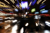 Уличное движение в ночи