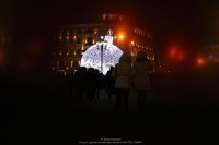 Уличный большой новогодний шар